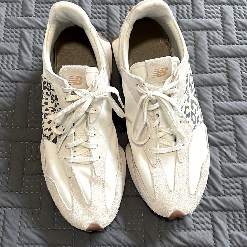 New Balance  327 size 11.5